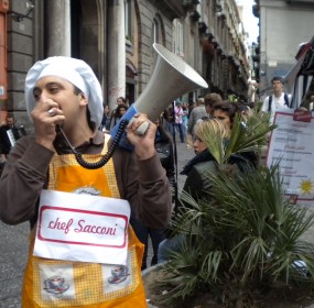 mensa precaria a napoli