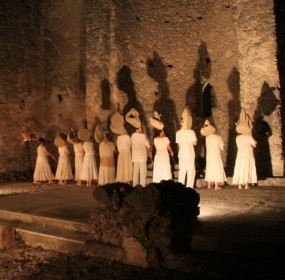 foto scena nei Ruderi di Sant'Eustachio a Scala